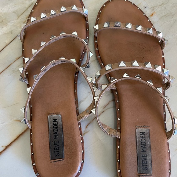 Strappy sandals - Picture 2 of 4